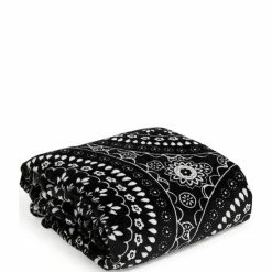 Coupon 🔥 Vera Bradley Paisley Plush Throw Blanket Prairie Paisley ⭐